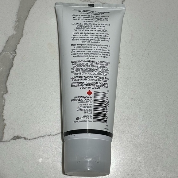 [floss] Friendly Face Cleanser - Picture 3 of 3